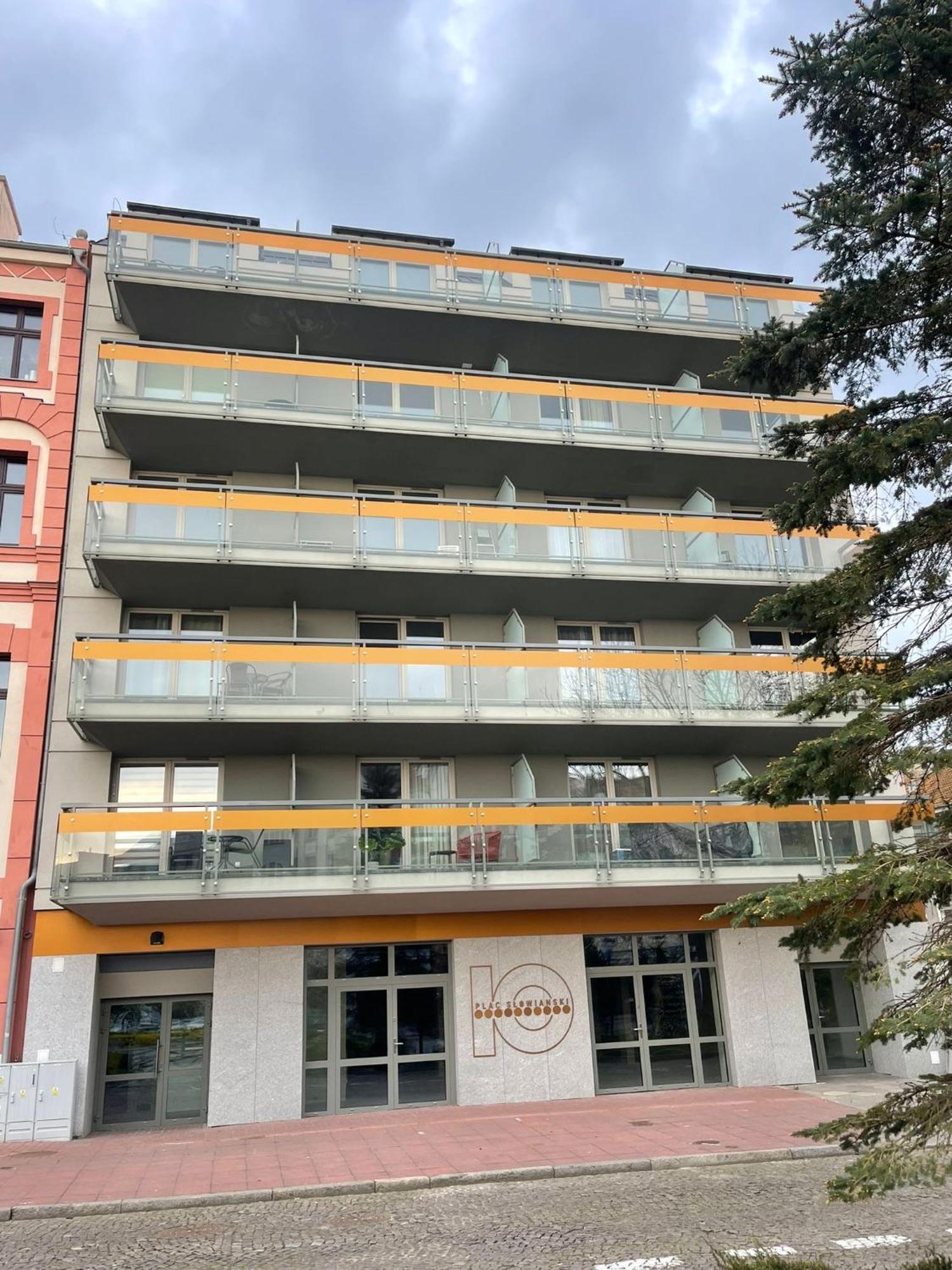 Golden Hour Apartments- Plac Slowianski 36 슈비노우이스쳬 외부 사진